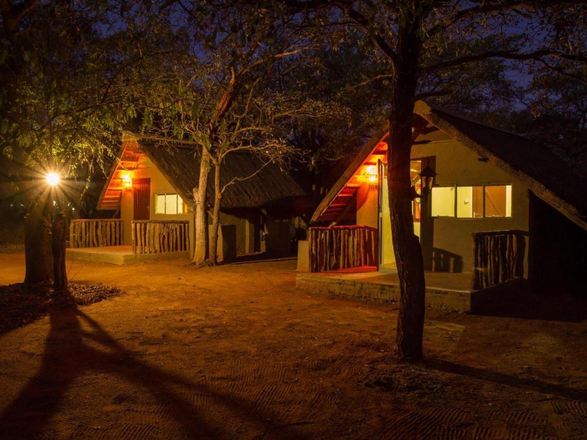 フッドスプルイト Wild Ride Safaris And Bush Campヴィラ エクステリア 写真