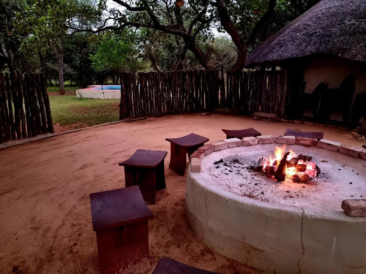 フッドスプルイト Wild Ride Safaris And Bush Campヴィラ エクステリア 写真